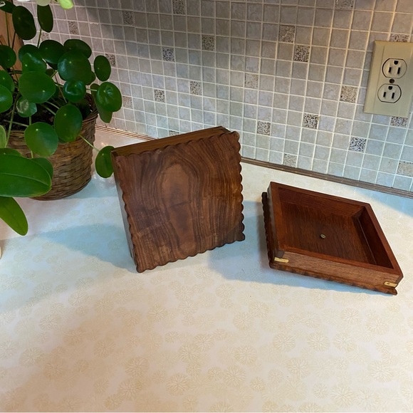 Vintage unique solid wood brass inlay ornate design keepsake box jewelry box - Picture 7 of 8